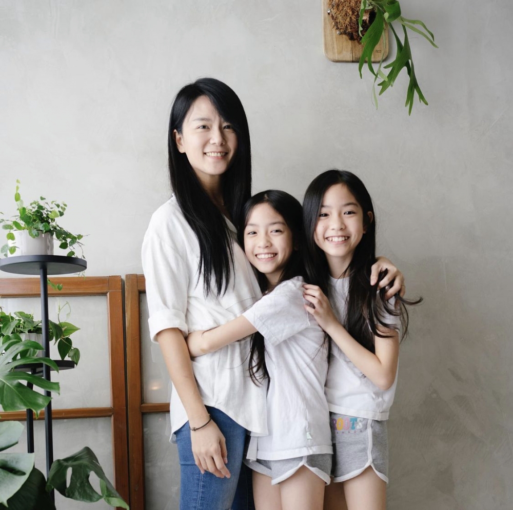 媽媽稱自己親身問過女兒有關攝影機的意見。