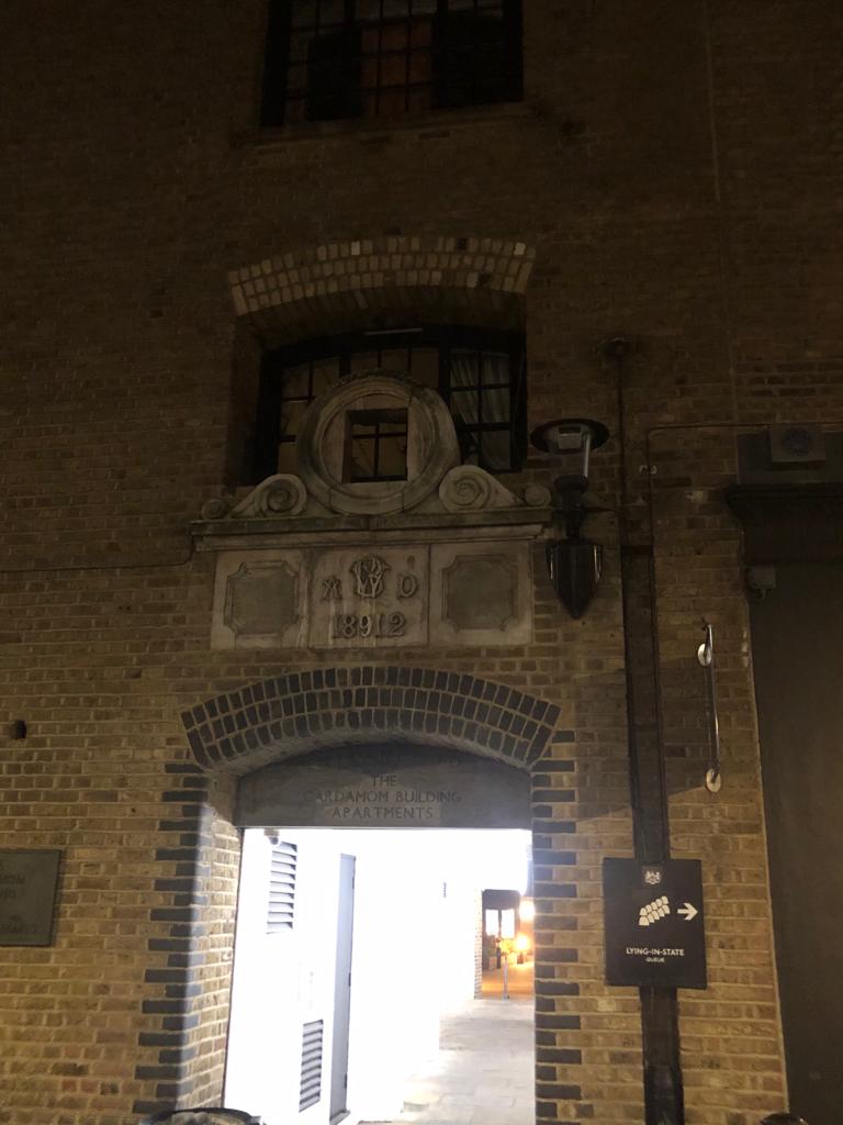 沿路一直有指示。