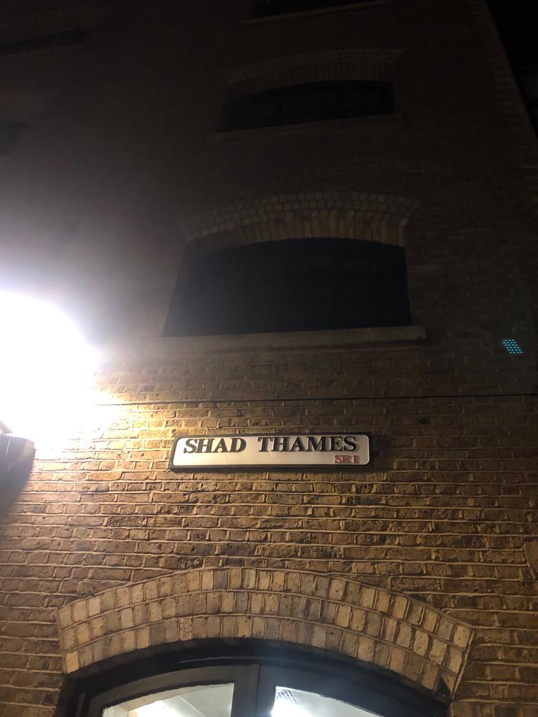 舊貨倉改建成的住宅區和商業區，甚有特色。