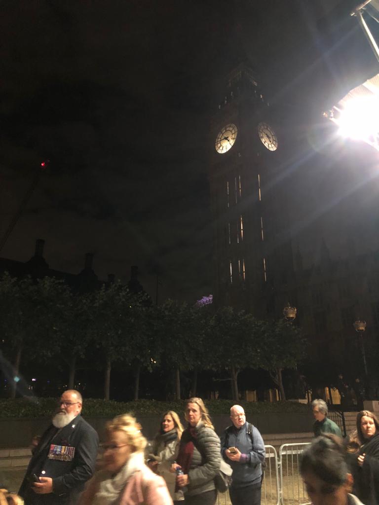 凌晨4點45分走出Westminster Hall的大門，終於完成了一件很想完成的事。