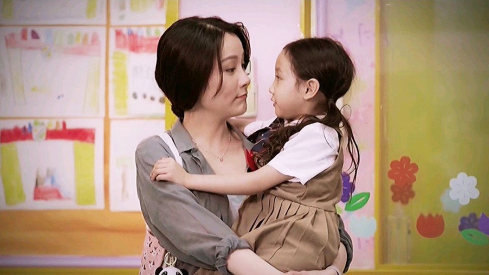 幼兒園老師表示一名媽媽要求她幫幼女私密處上藥。