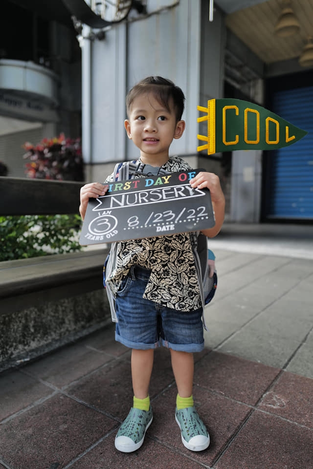 兒子相貎十分俊美