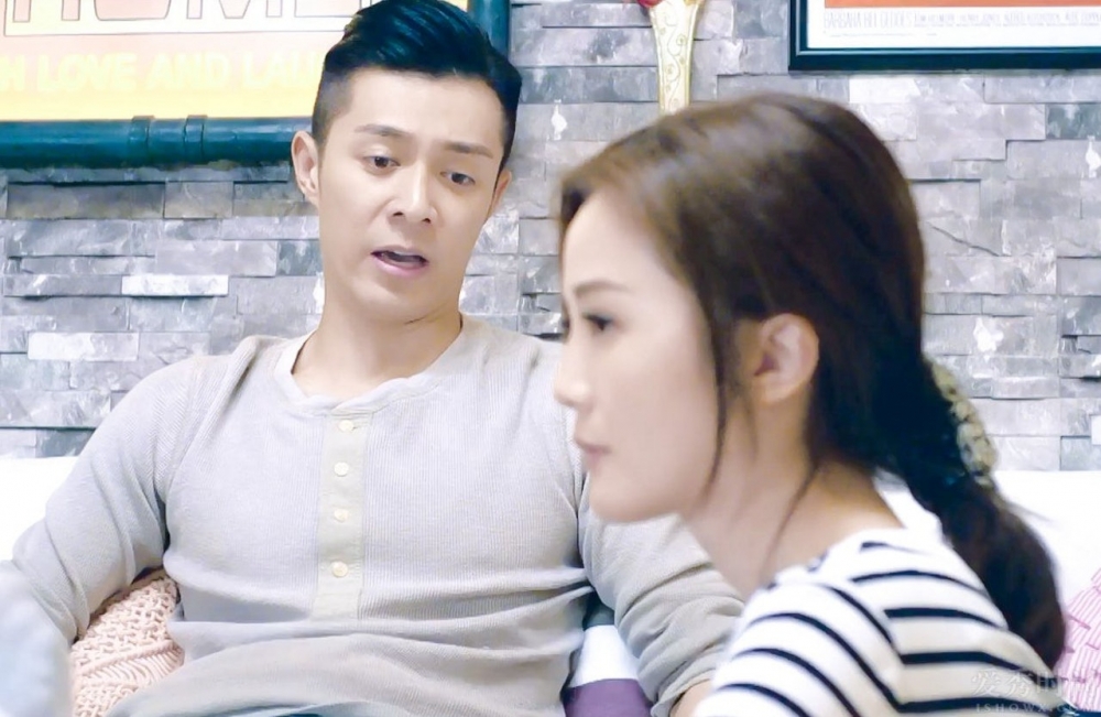 人妻發現老公行為舉止異常，懷疑老公出軌。