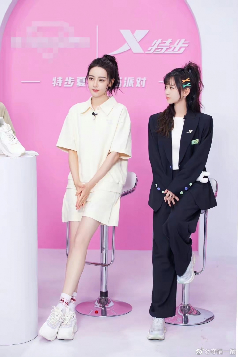 女方丁佳敏的事業也毫不遜色