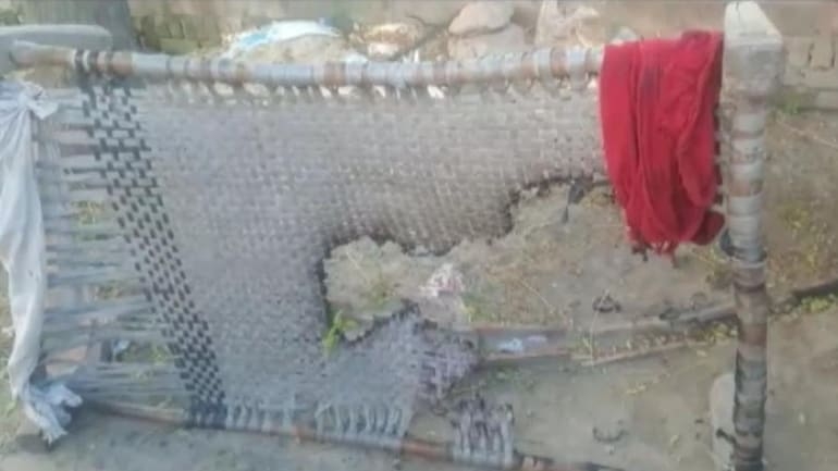 房間突然傳來巨大爆炸聲