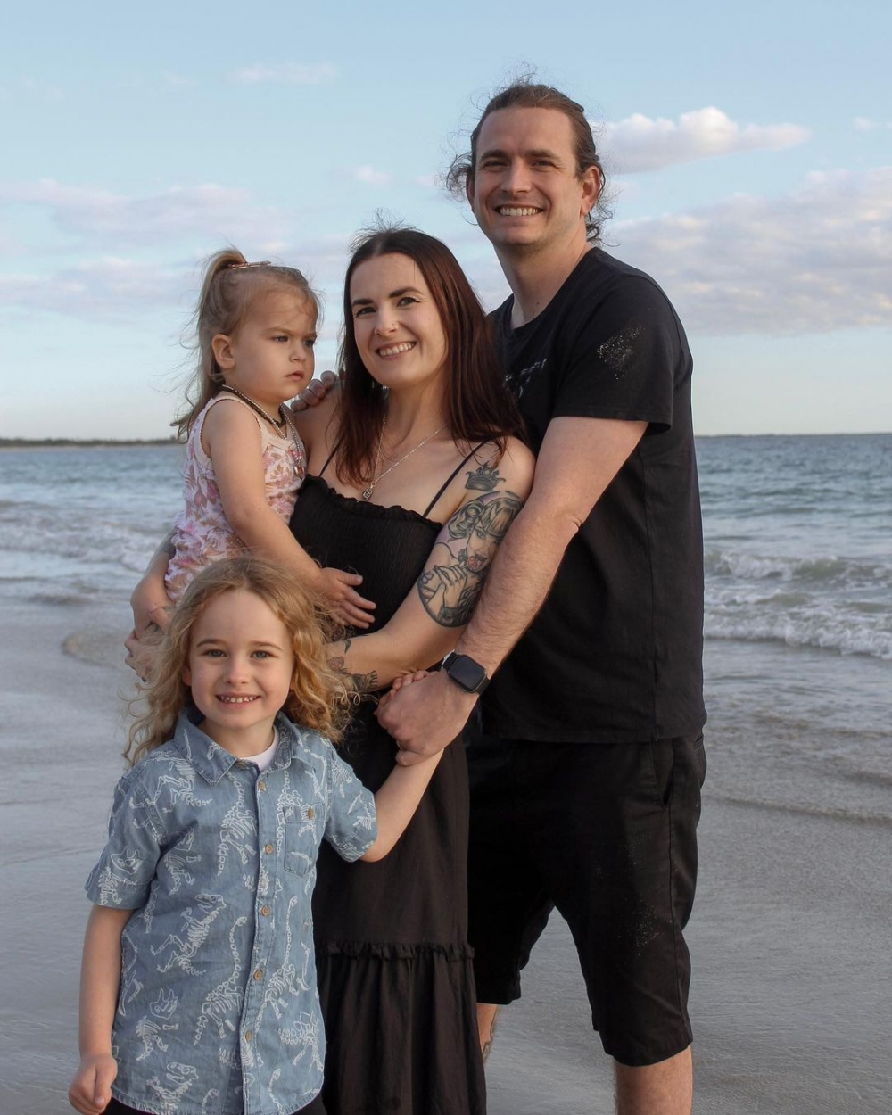 對於網民的抨擊，Lauren無奈至極，但堅信自己做了對孩子好的決定。