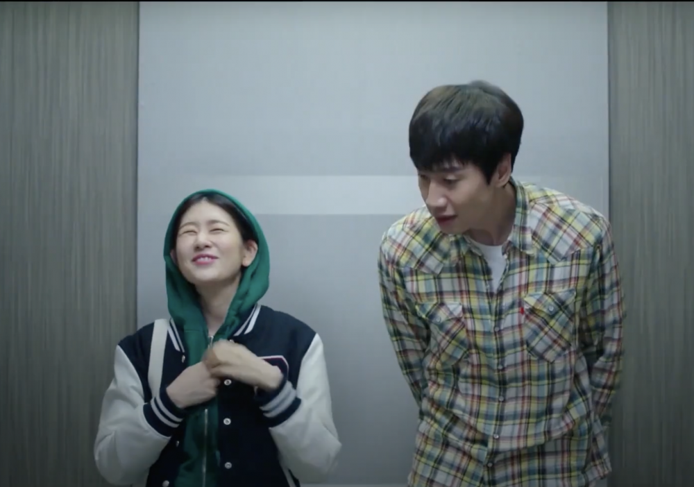 男士擅長用幽默感來自我提升，甚至將幽默感化生成武器，在社交中起到重要作用。