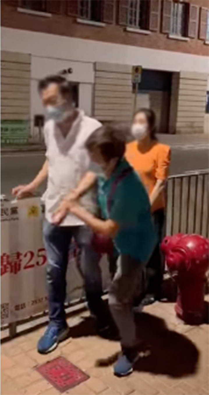 大婆得戚地說著:「佢真係走架啦!」