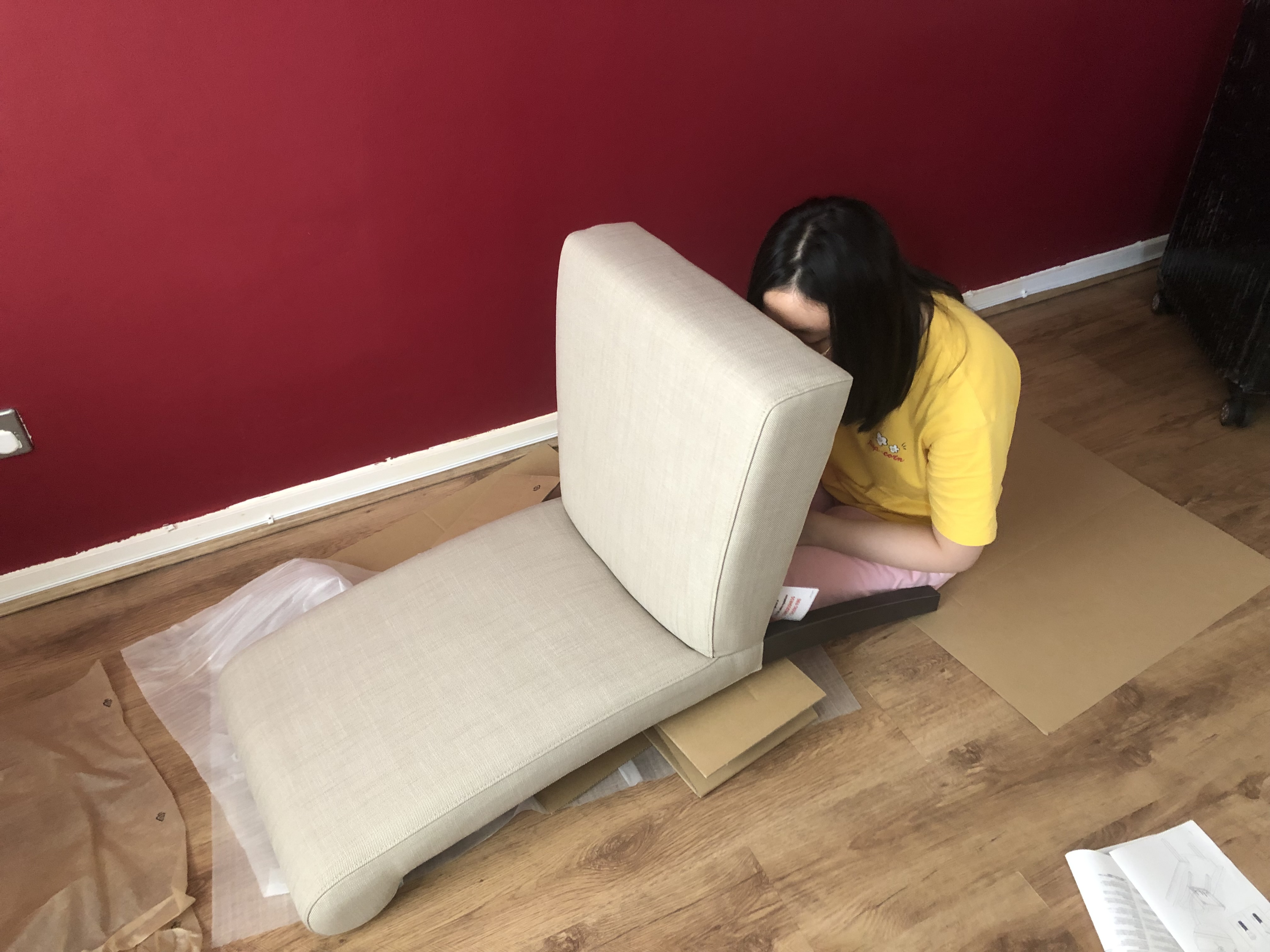 砌傢俬讓我發現大囡不少的優點：原來佢做事好認真，會研究完說明書，再按步就班做；而且不會衝動，會想清楚點做才落手，謹慎細心。