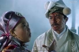 兒子將美甲的鑽石貼在面上扮成暗器「霹靂雷珠」