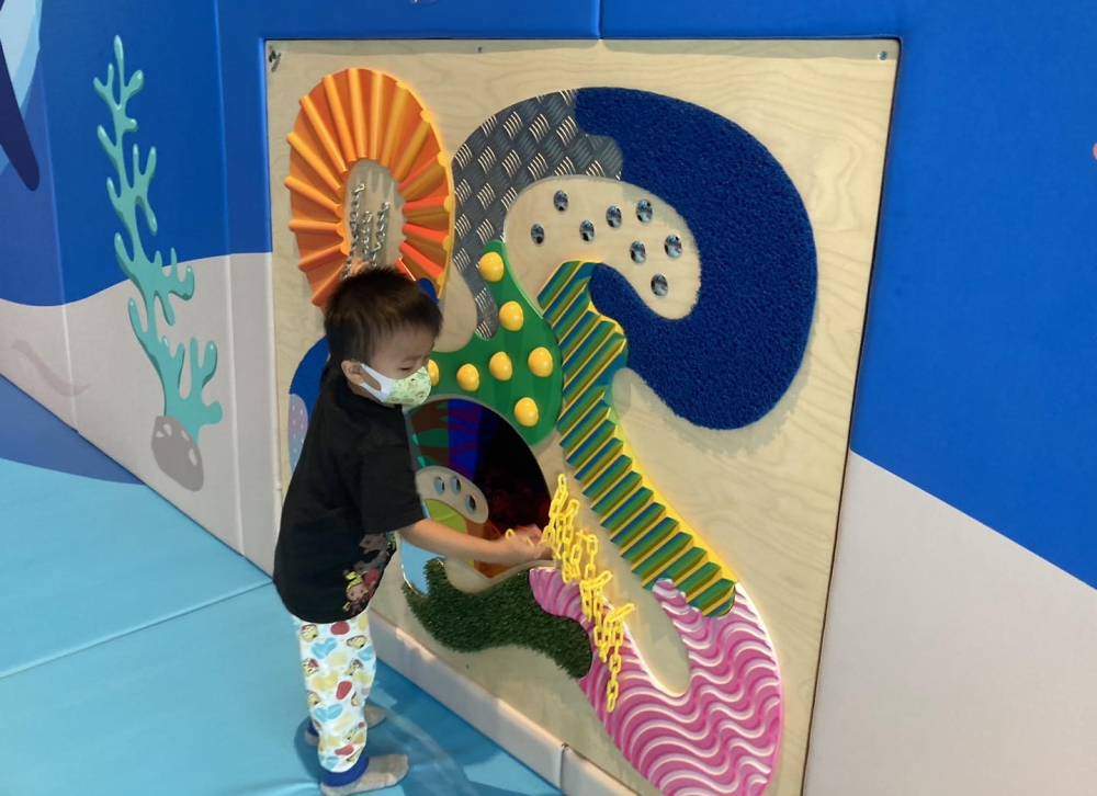 博主媽媽：「最吸引豬仔包嘅就係觸感板，來來回回玩咗幾次。」