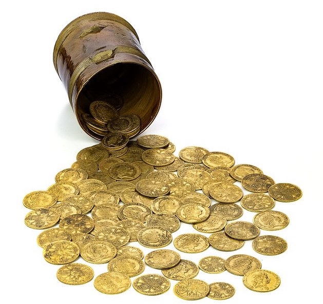 金幣最終由10名競投者以總額75.4萬英鎊（652萬港元）共同得標。