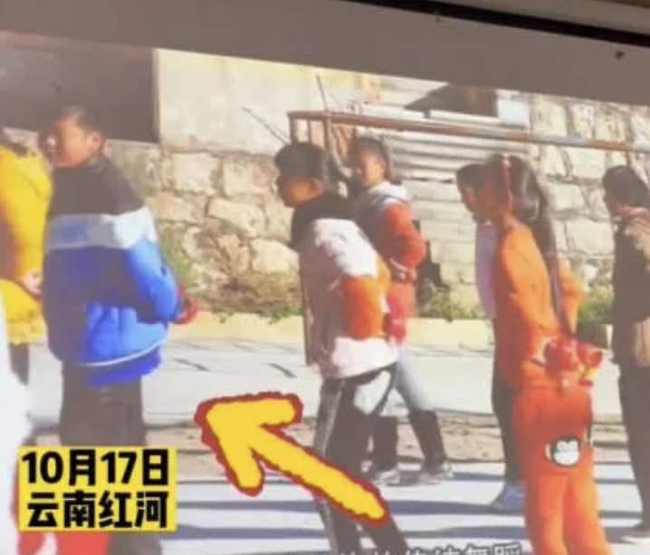 原來影片中藍衫的男孩子正正是8年前的男大二生。