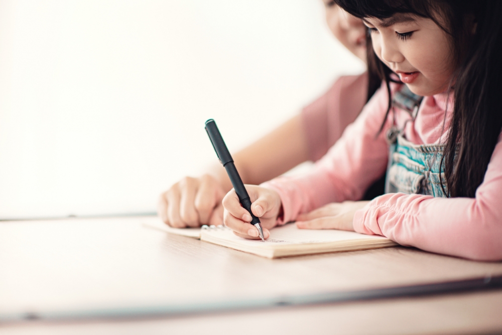 很多人說湊小朋友是有技巧的，但熟能生巧。