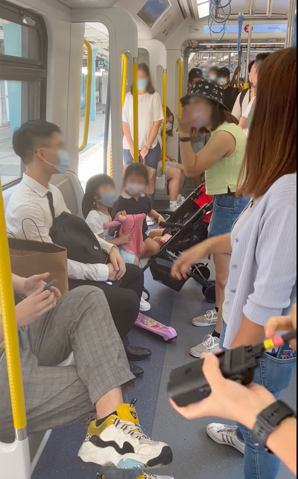 兩名母大鬧車廂
