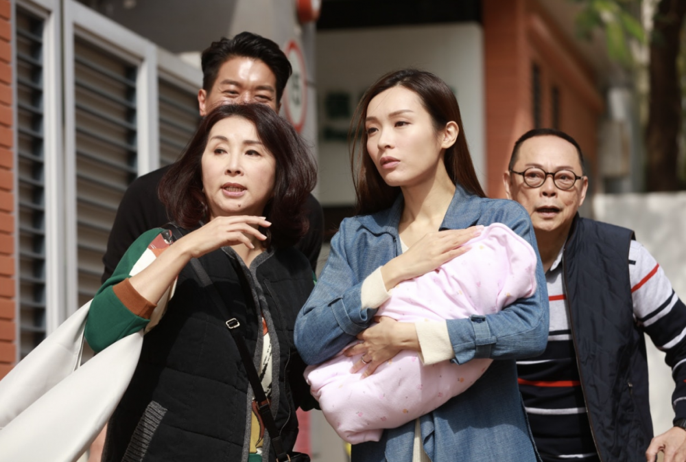 當女兒孫仔有事,外婆立即營救。