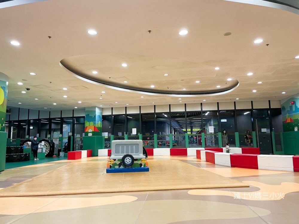 將軍澳單車館兒童遊戲室空間非常寬敞。