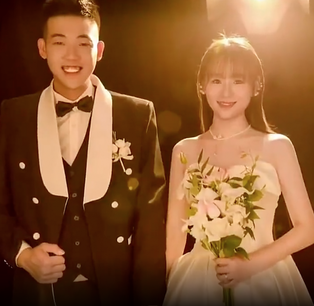 新娘林東情三對新人都是同一小區的鄰居，很想認識一番