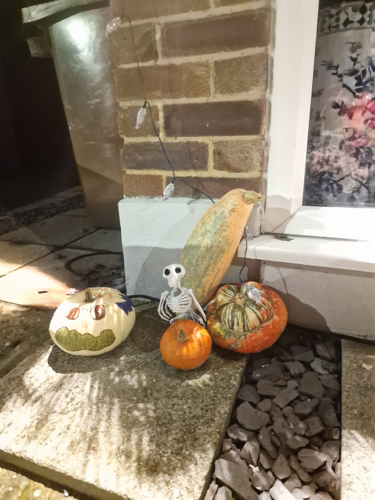 都有啲得意版的萬聖節裝飾。