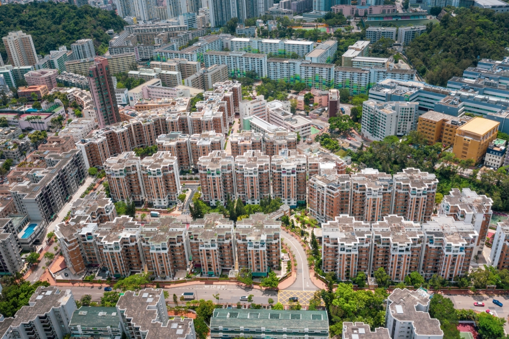 港媽說親戚捱貴租都要住名校區。