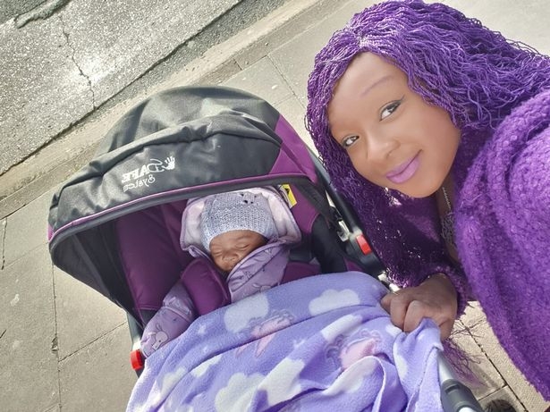 女兒名為「Violette」,即是「紫色」。