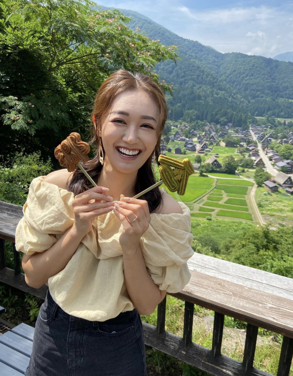 張寶兒同樣畢業於UCL，主修人文地理。