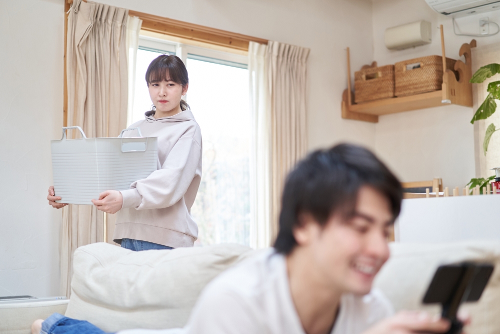 女網民大呻男友遭媽媽寵壞,不做家務且態度理所當然。