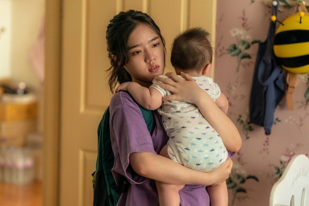 老人家們在背後對新手媽指指點點