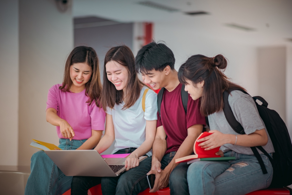 有校友說學校以前生活多姿多彩。