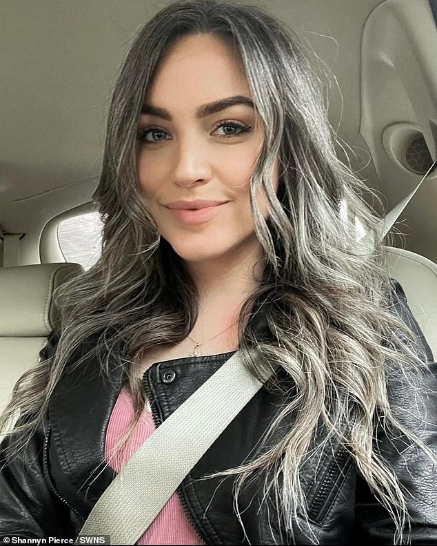 30歲之際,她決定接受一頭白髮。