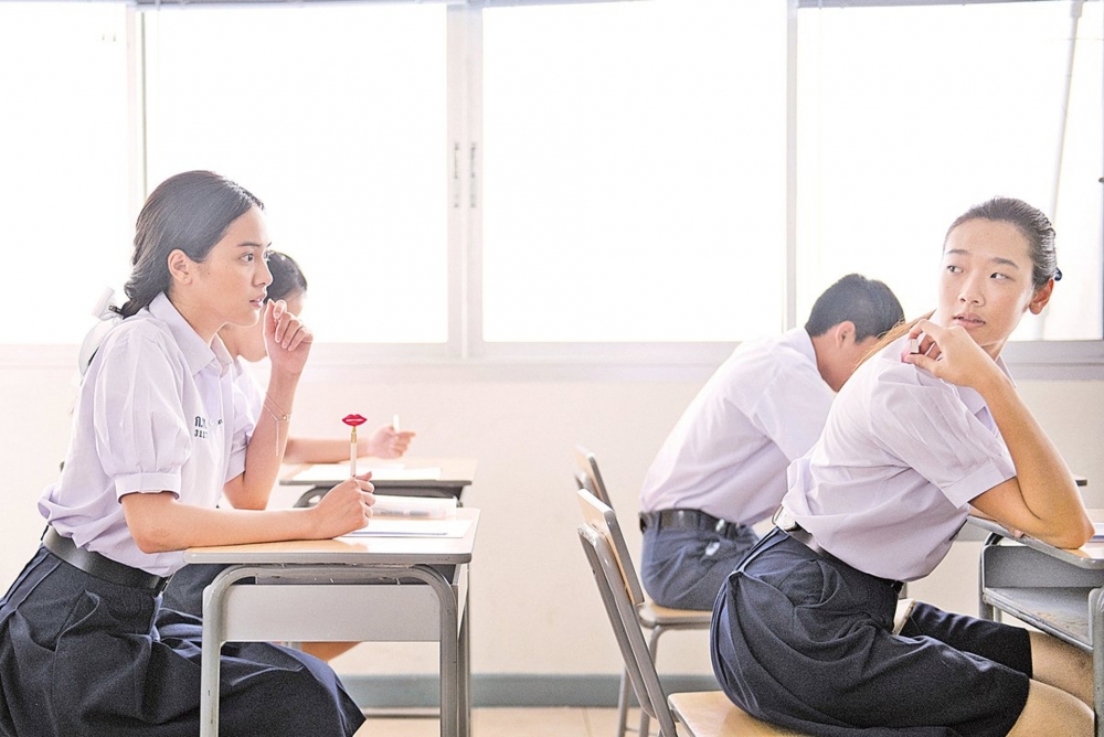 老師讓學生帶一張A4大小的筆記