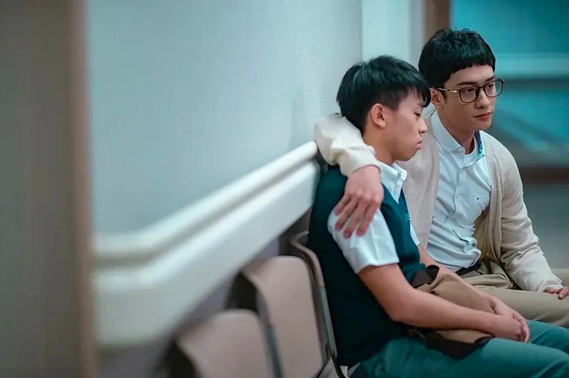 有相熟老師勸勉他暫停一些將影響學校聲譽的部署