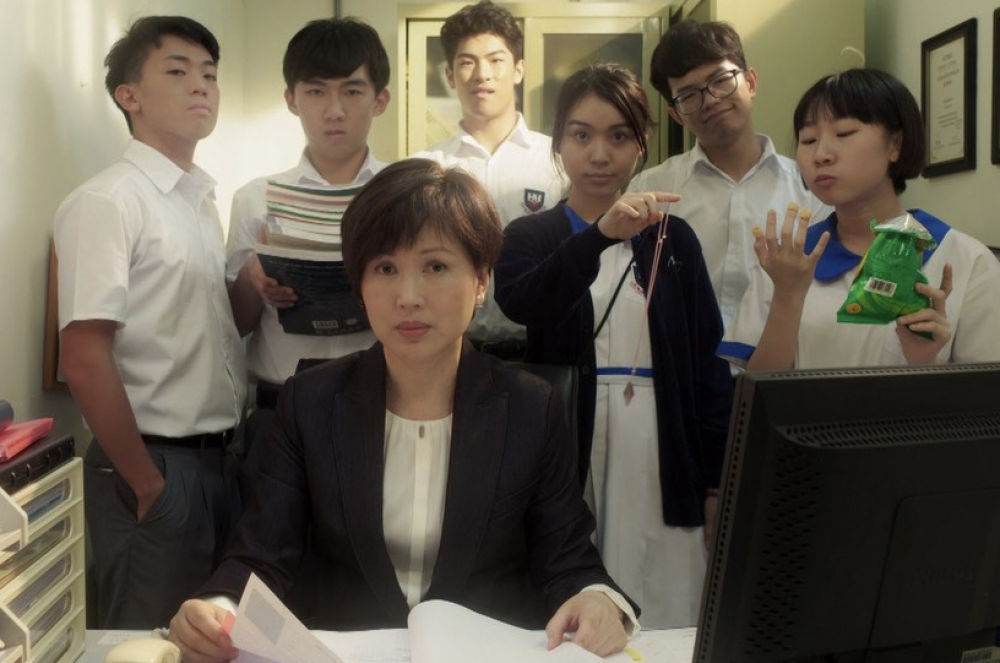 有中學生網友說，新校長上任後課外活動大減。