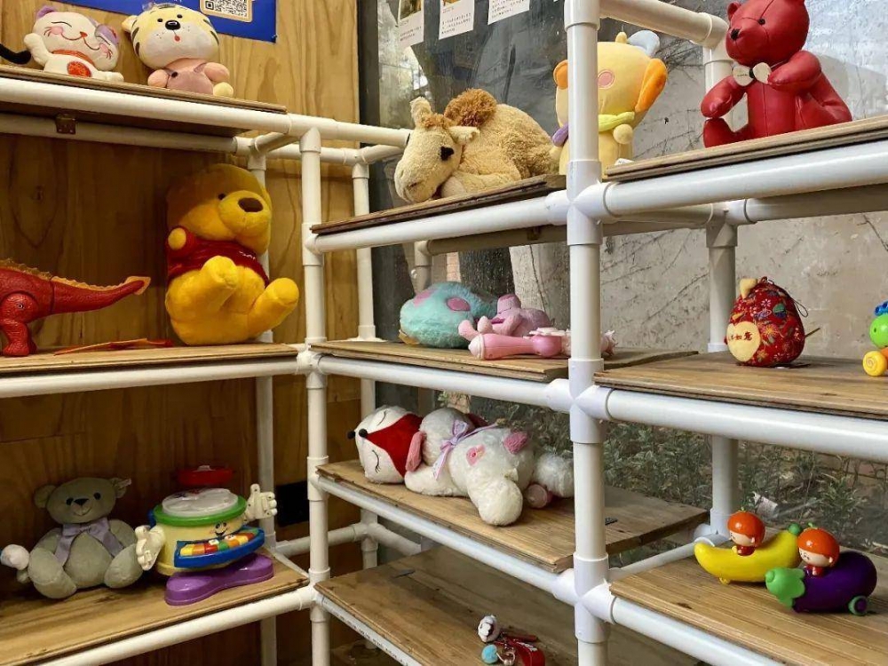 內地一群小朋友經營的玩具屋