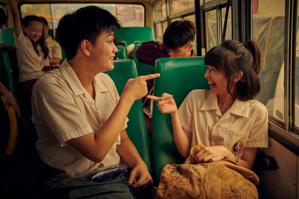 中三學生指學校旅行將會安排在墳場