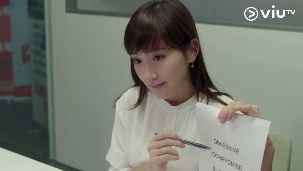 一名台灣媽媽最近幫女兒換了新補習班，但新老師有不好的謠言