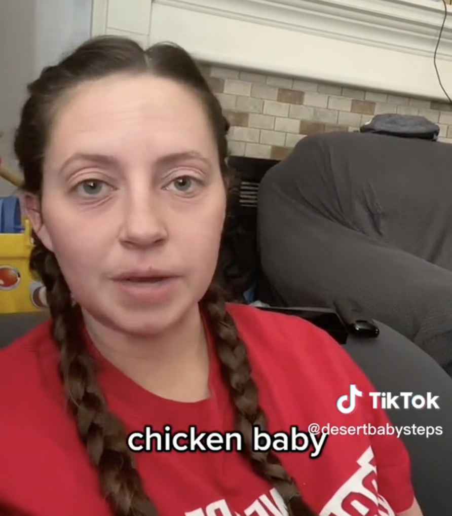 美國媽媽Raquel分享自己生病時是如何餵食其「雞仔」。