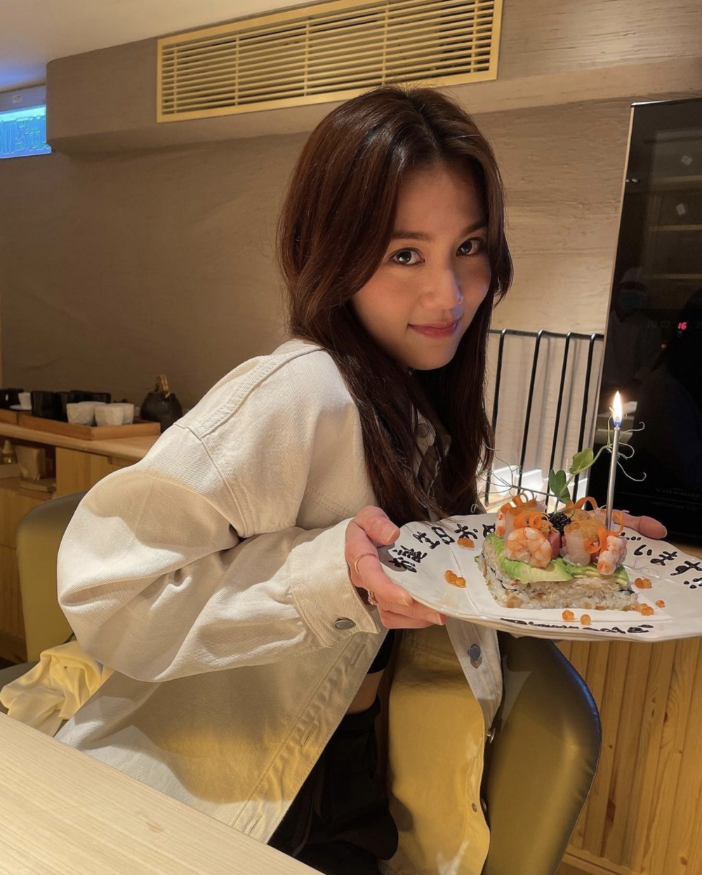 人稱「娜姐」的周秀娜，曾就讀聖嘉勒女書院。