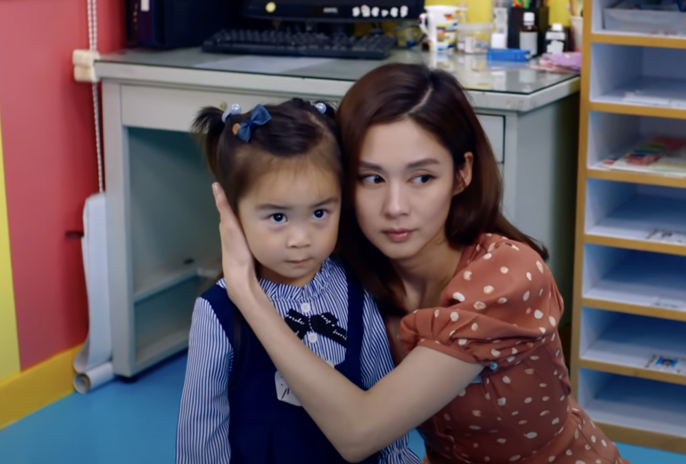 獲得其他乘客幫腔後，孩子母親也理直氣壯起來。