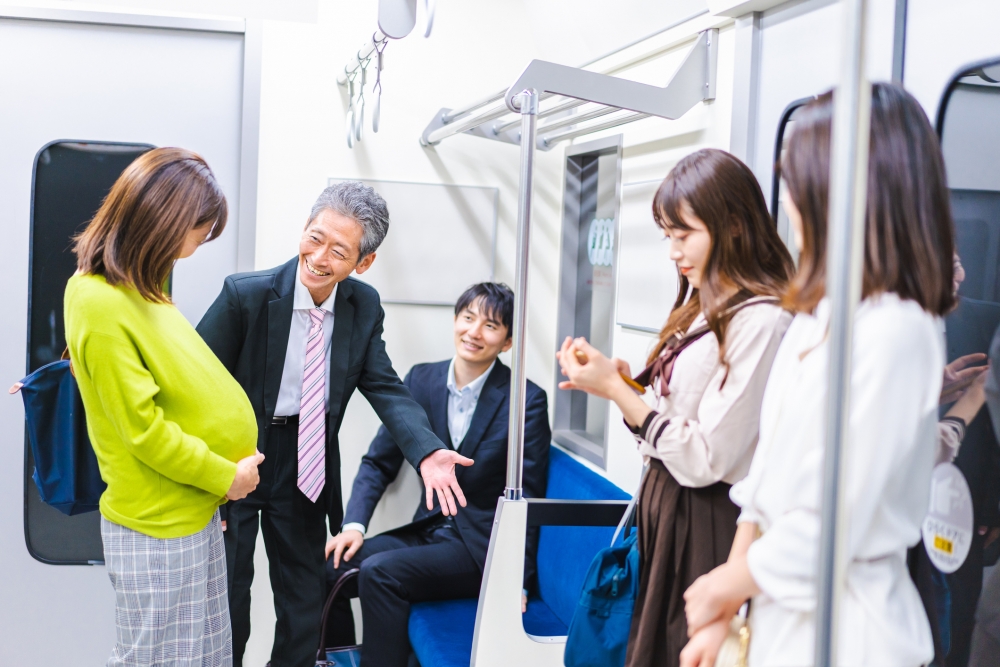 有網民不認同啟用感應器,認為大家只是害怕丟臉才禮讓孕婦坐關愛座。