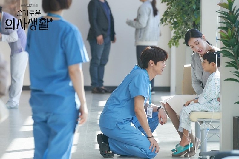 法院決定任命2名醫生具有男嬰的臨時醫療監護權