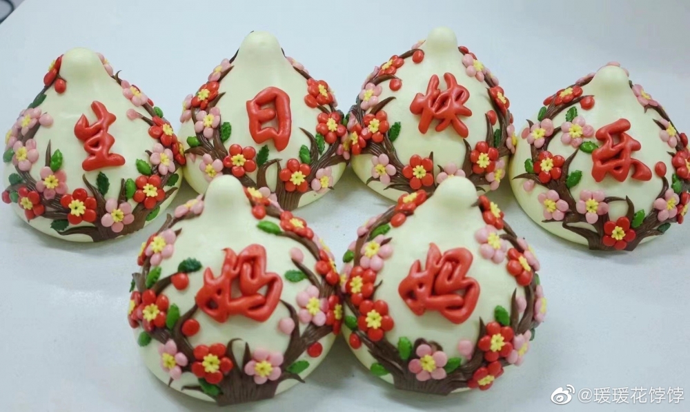 父母的態度也從反對到支持。