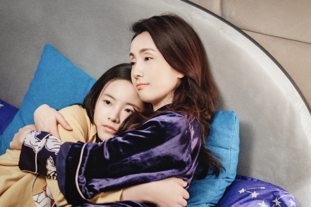 網民認為學校給予女同學退學處分太過分。