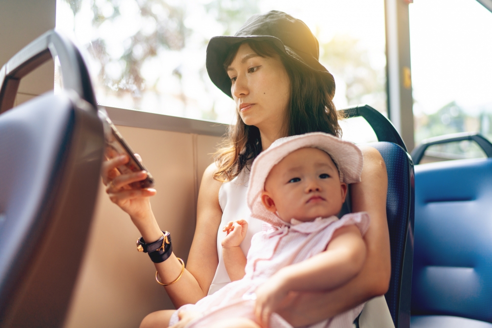 有身為媽媽的網民認同事主，表示自己搭公共交通也會教導孩子有同理心，不喧嘩。