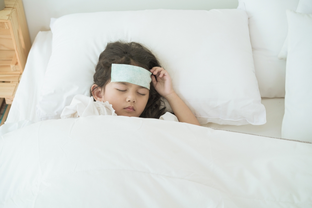 英國當局提醒父母,一旦發現孩子症狀變嚴重,應該立刻送醫治療。