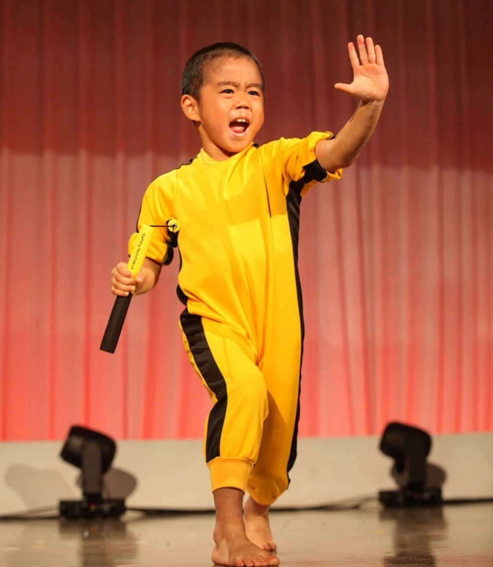 龍城自小已經仿效偶像進行高強度的訓練