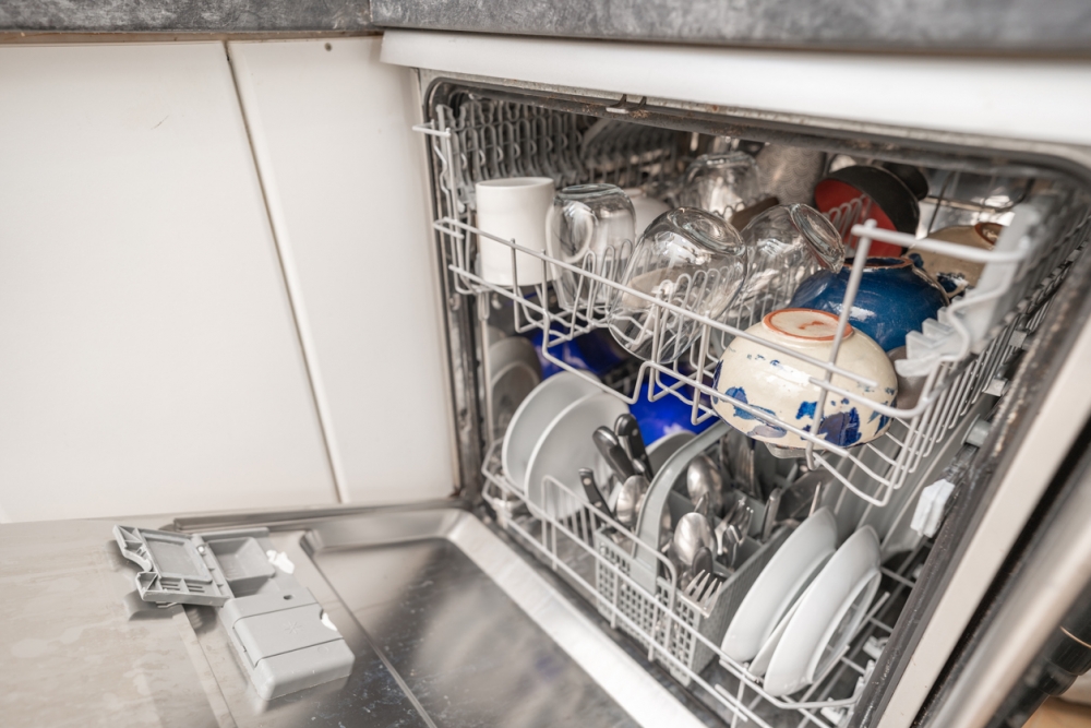 有網友認為,買洗碗機應可解決問題。