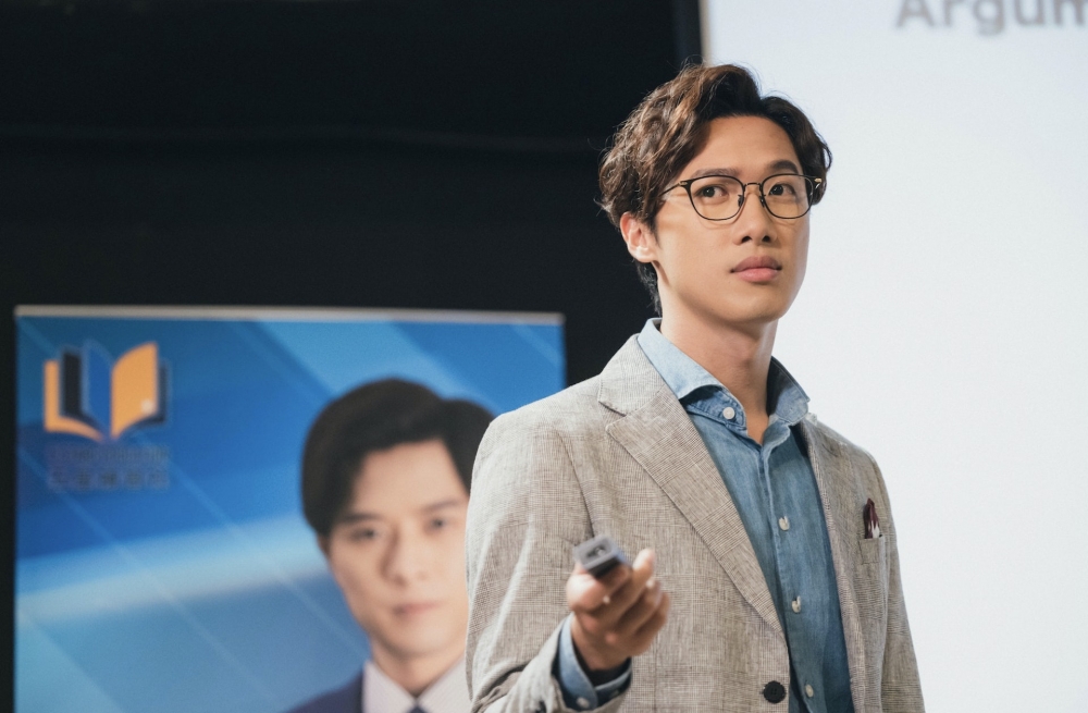 若家長不支付假期的學費，老師的人工就會相對減少