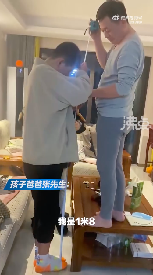 爸爸表示兩夫婦的身高也不矮