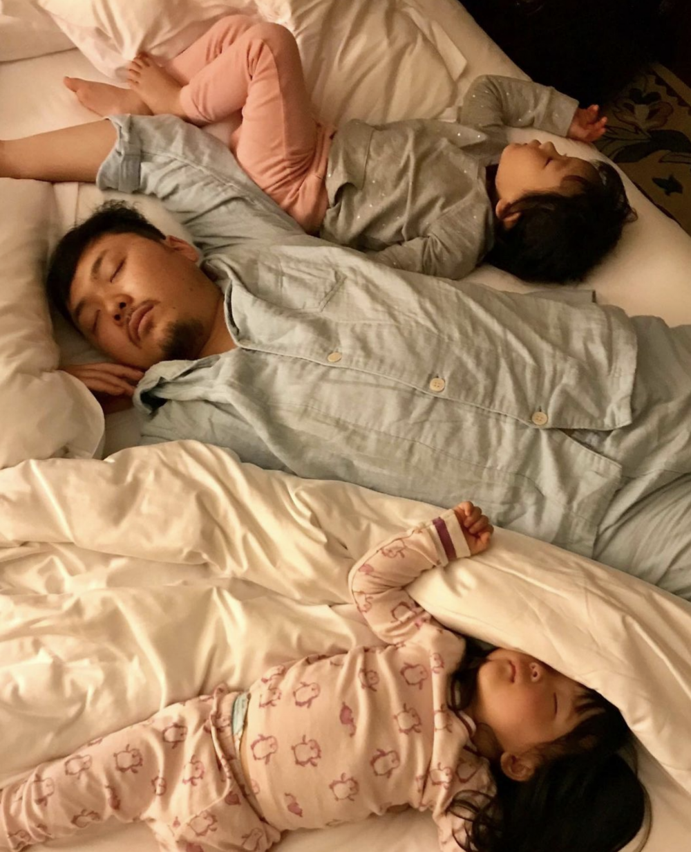 近藤和老公育有3名小孩。